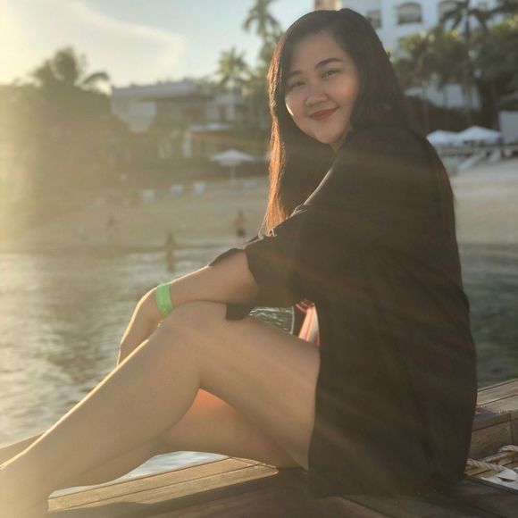 Meet your Posher, Kim - Picture 1 of 1